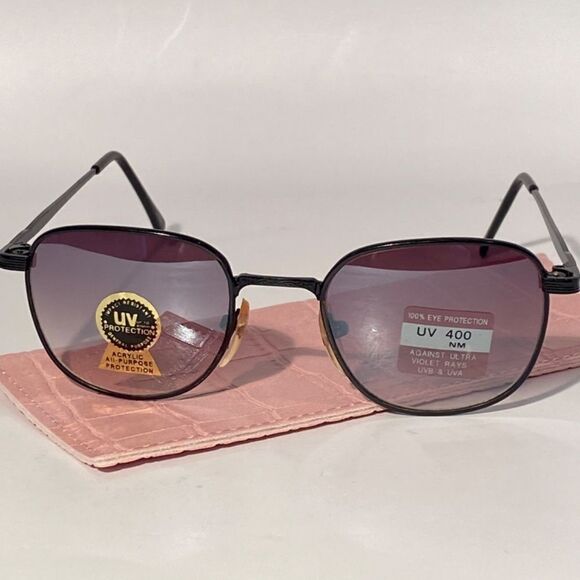 1345  Black Wire Frame Sunglasses UV Protected NWT - Picture 2 of 9